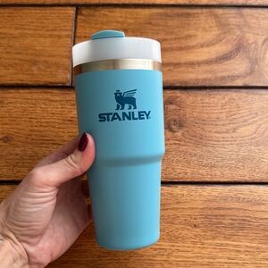 Stanley‎ The Quencher H2.0 FlowState Tumbler 20 Oz Tumbler Blue